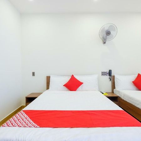 Oyo 212 Luxury Hotel Дананг Екстер'єр фото