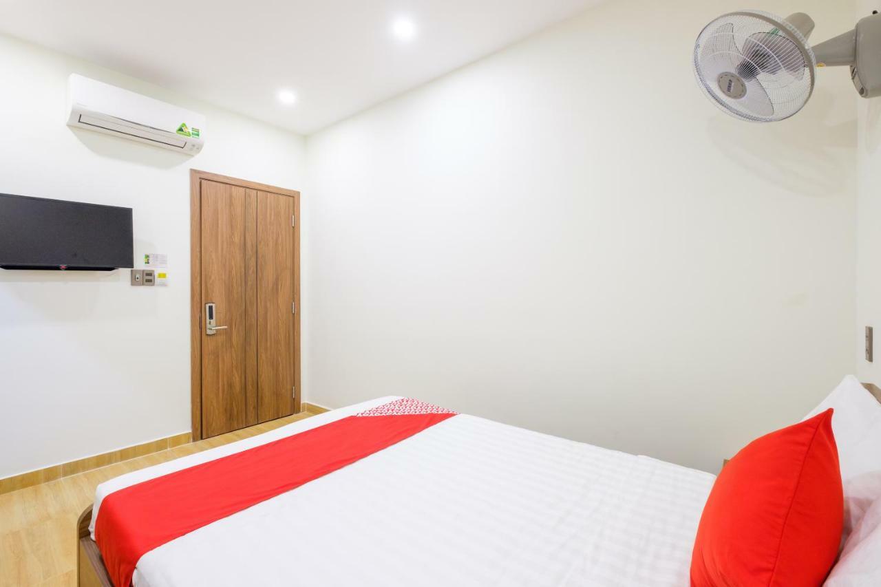 Oyo 212 Luxury Hotel Дананг Екстер'єр фото