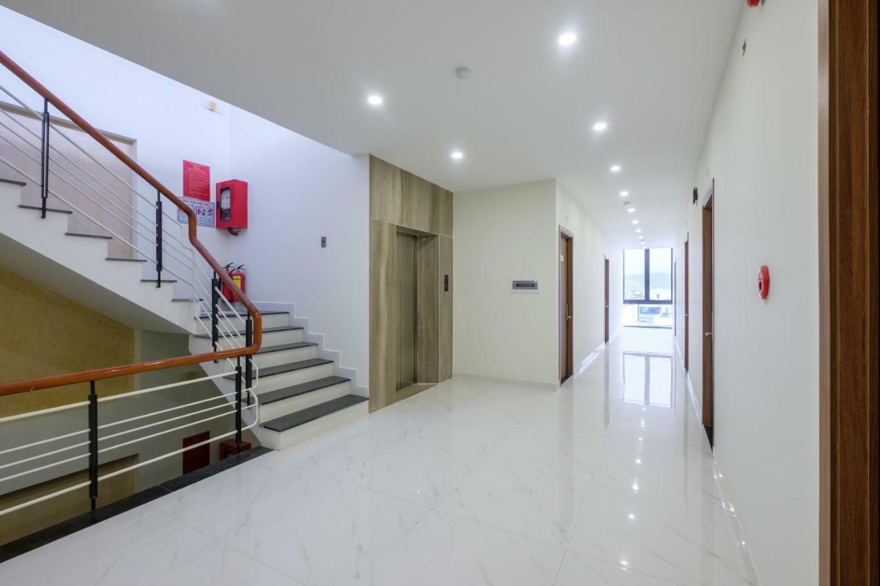 Oyo 212 Luxury Hotel Дананг Екстер'єр фото