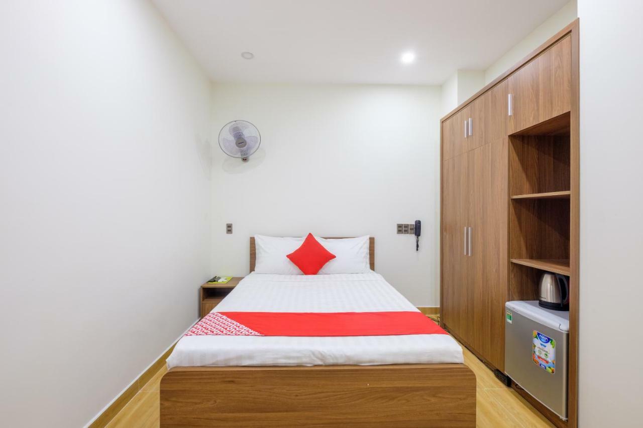 Oyo 212 Luxury Hotel Дананг Екстер'єр фото
