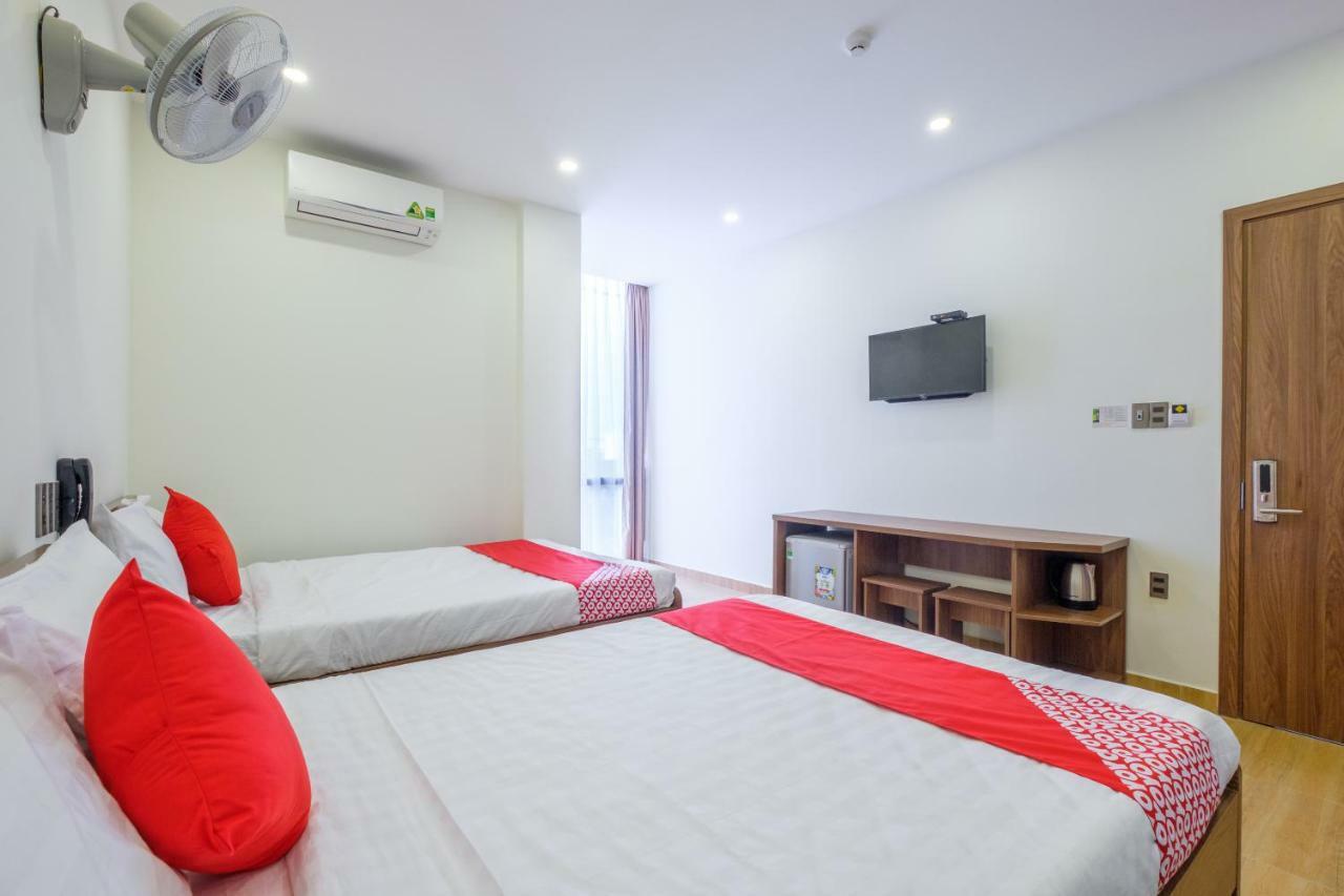 Oyo 212 Luxury Hotel Дананг Екстер'єр фото